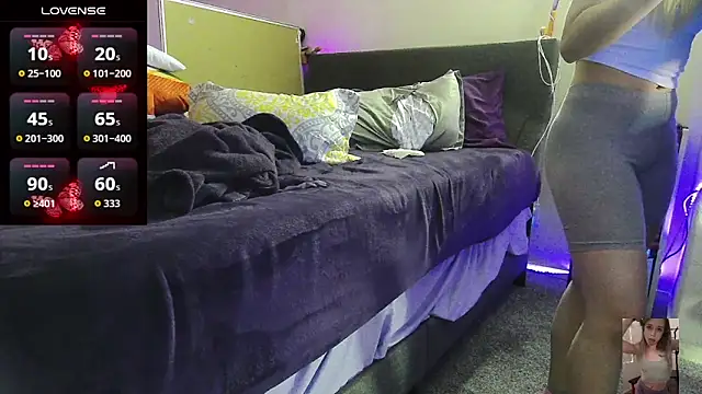 Blondiewithanass online show from 20, 4, 2026