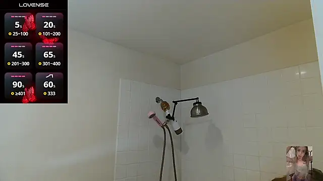 Snapshot of Blondiewithanass chatting on 6, 7, 2026 Blondiewithanass online show from 6, 7, 2026