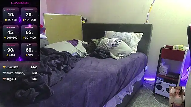 Blondiewithanass online show from 9, 11, 2025