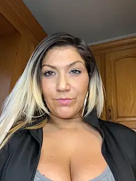 LittleMissEeve online show from 27, 2, 2025