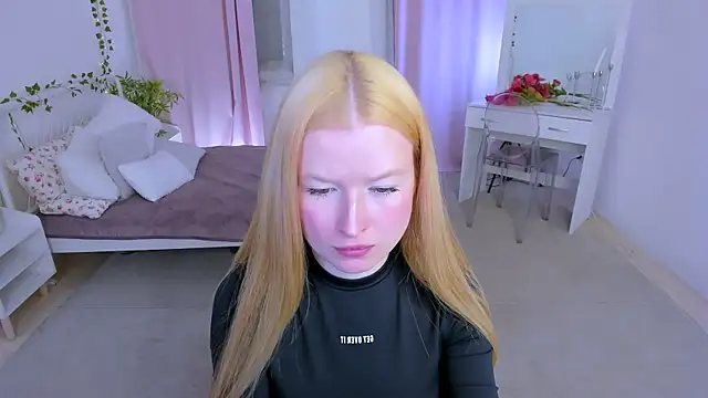 Laly Peach online show from 31, 3, 2026