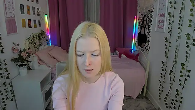 Laly Peach online show from 1, 3, 2026