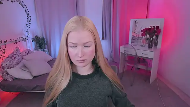 Laly Peach online show from 9, 2, 2026