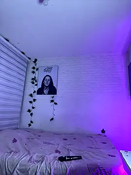 Niky Love online show from 18, 12, 2025