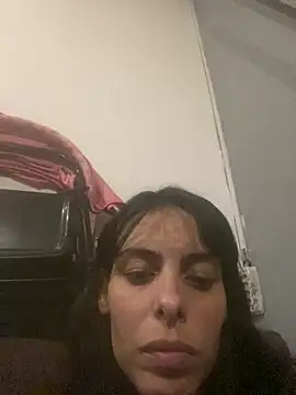 Snapshot of Sarah-safada chatting on 27, 5, 2026 Sarah-safada online show from 27, 5, 2026