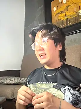 Snapshot of KayNguyenn chatting on 14, 10, 2025 KayNguyenn online show from 14, 10, 2025