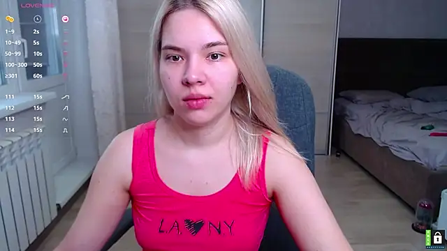 Lana  Nova online show from 13, 9, 2025