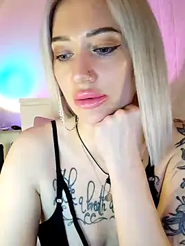 Snapshot of Fuck-Gina chatting on 5, 5, 2026 Fuck-Gina online show from 5, 5, 2026