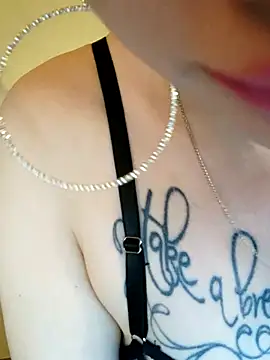 Snapshot of Fuck-Gina chatting on 11, 7, 2026 Fuck-Gina online show from 11, 7, 2026