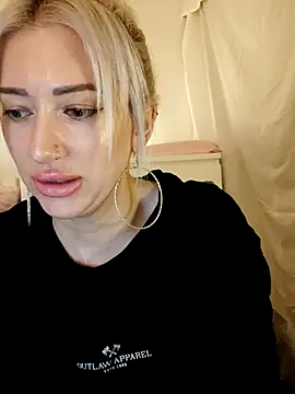 Snapshot of Fuck-Gina chatting on 22, 7, 2026 Fuck-Gina online show from 22, 7, 2026