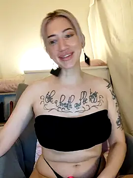 Snapshot of Fuck-Gina chatting on 21, 6, 2026 Fuck-Gina online show from 21, 6, 2026