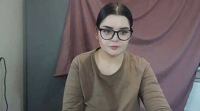 Snapshot of ohhhMie chatting on 11, 2, 2025 ohhhMie online show from 11, 2, 2025