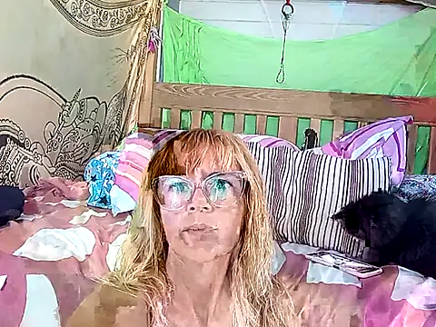 Luna-Natural online show from 5, 3, 2025