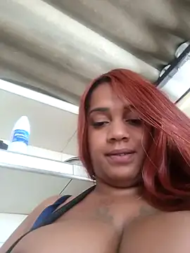 Snapshot of AbellaLizz chatting on 5, 5, 2026 AbellaLizz online show from 5, 5, 2026
