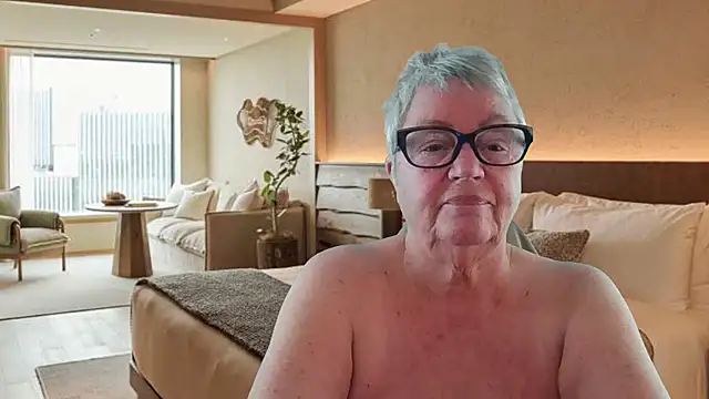 GrannyChrissy68 online show from 5, 6, 2026