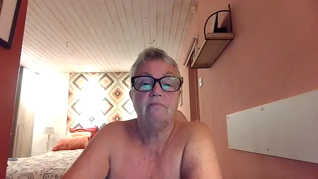 Snapshot of GrannyChrissy68 chatting on 17, 9, 2025 GrannyChrissy68 online show from 17, 9, 2025