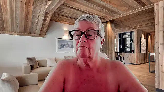 GrannyChrissy68 online show from 19, 2, 2026