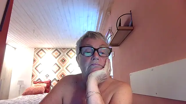 Snapshot of GrannyChrissy68 chatting on 14, 9, 2025 GrannyChrissy68 online show from 14, 9, 2025