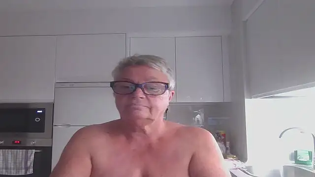GrannyChrissy68 online show from 15, 10, 2025