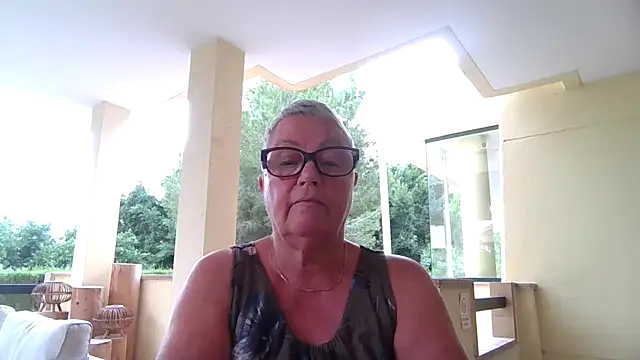 GrannyChrissy68 online show from 26, 10, 2025