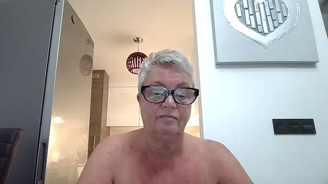 Snapshot of GrannyChrissy68 chatting on 30, 9, 2025 GrannyChrissy68 online show from 30, 9, 2025