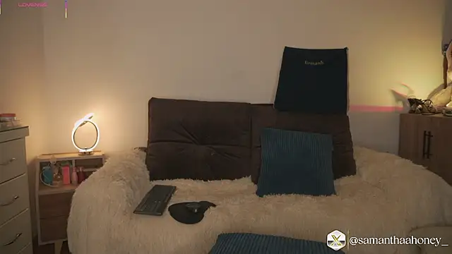 samanthaa  online show from 10, 3, 2026