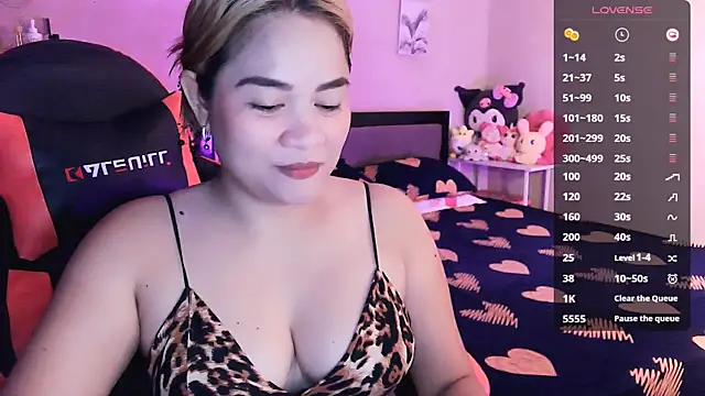Snapshot of yenyen_ chatting on 8, 7, 2026 yenyen online show from 8, 7, 2026