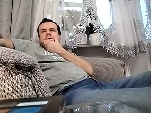 grzes19763 online show from 15, 12, 2025