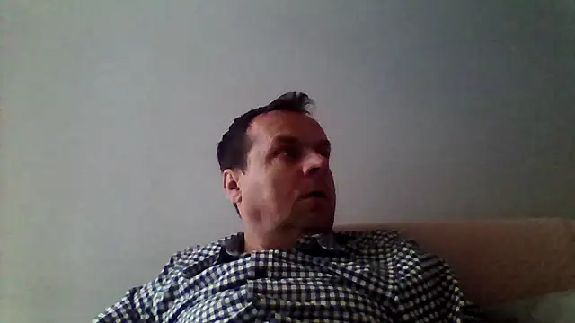Snapshot of grzes19763 chatting on 5, 4, 2026 grzes19763 online show from 5, 4, 2026