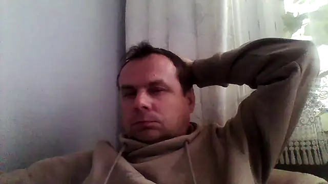 Snapshot of grzes19763 chatting on 15, 4, 2026 grzes19763 online show from 15, 4, 2026