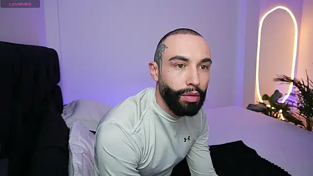 Snapshot of the_lucky_men__ chatting on 27, 1, 2025 the lucky men online show from 27, 1, 2025