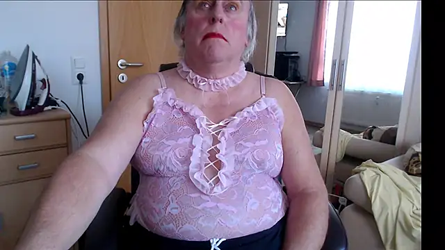 Snapshot of Sissygera chatting on 8, 1, 2025 Sissygera online show from 8, 1, 2025