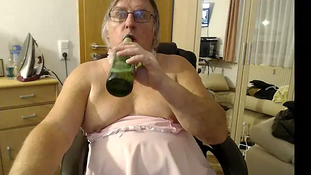 Snapshot of Sissygera chatting on 10, 1, 2025 Sissygera online show from 10, 1, 2025