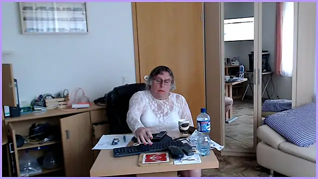 Sissygera online show from 25, 3, 2026