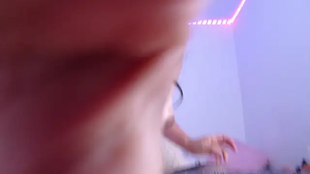 step daughter online show from 18, 5, 2026