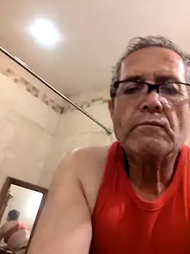 Snapshot of bobby69cock chatting on 18, 5, 2026 bobby69cock online show from 18, 5, 2026