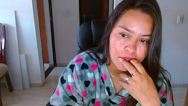 Ixchel Anaid online show from 23, 11, 2025