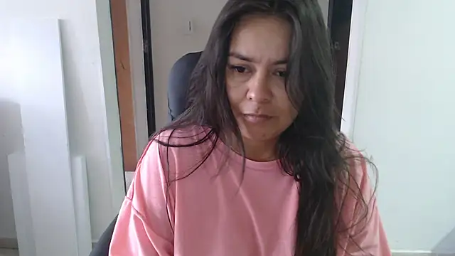 Snapshot of Ixchel_Anaid chatting on 5, 10, 2025 Ixchel Anaid online show from 5, 10, 2025