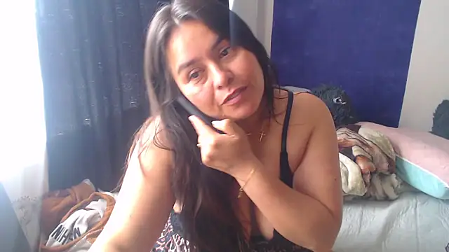 Ixchel Anaid online show from 19, 10, 2025