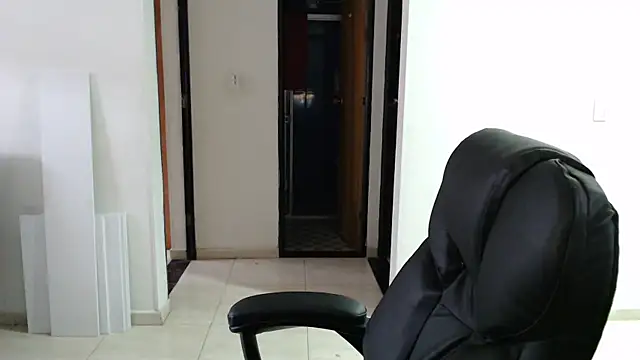 Ixchel Anaid online show from 12, 10, 2025