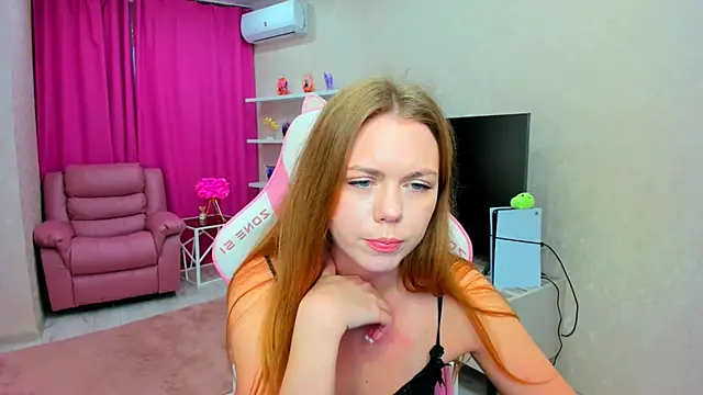Strawberrye online show from 11, 5, 2026