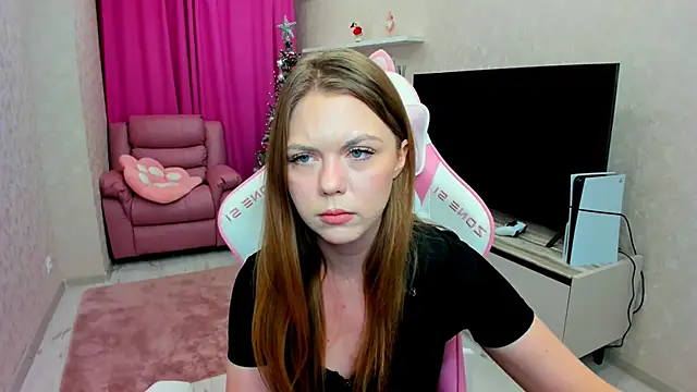 Strawberrye online show from 12, 1, 2026