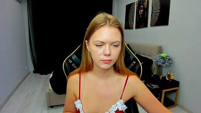 Strawberrye online show from 24, 3, 2026