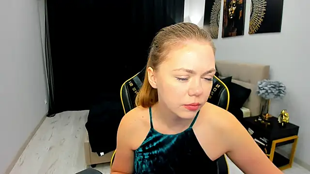 Strawberrye online show from 16, 5, 2026