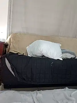 Snapshot of estrella_tasty chatting on 25, 10, 2025 estrella tasty online show from 25, 10, 2025