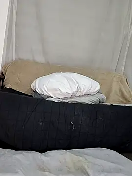 Snapshot of estrella_tasty chatting on 21, 10, 2025 estrella tasty online show from 21, 10, 2025