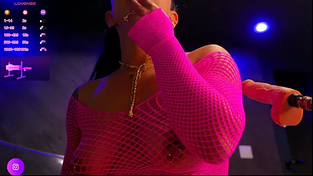 im-your-lovee online show from 26, 10, 2025