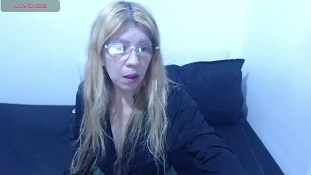 Dulce-Bella online show from 23, 6, 2026