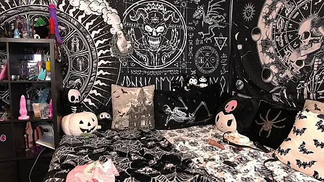 EVILYN online show from 24, 3, 2026