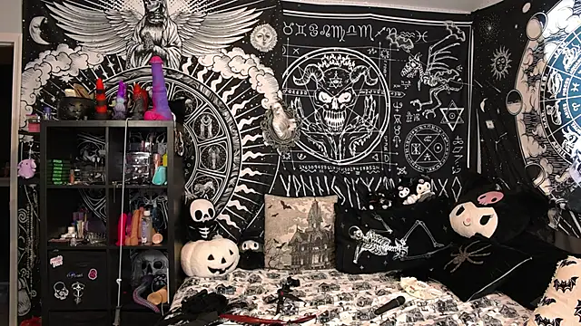 EVILYN online show from 13, 2, 2026